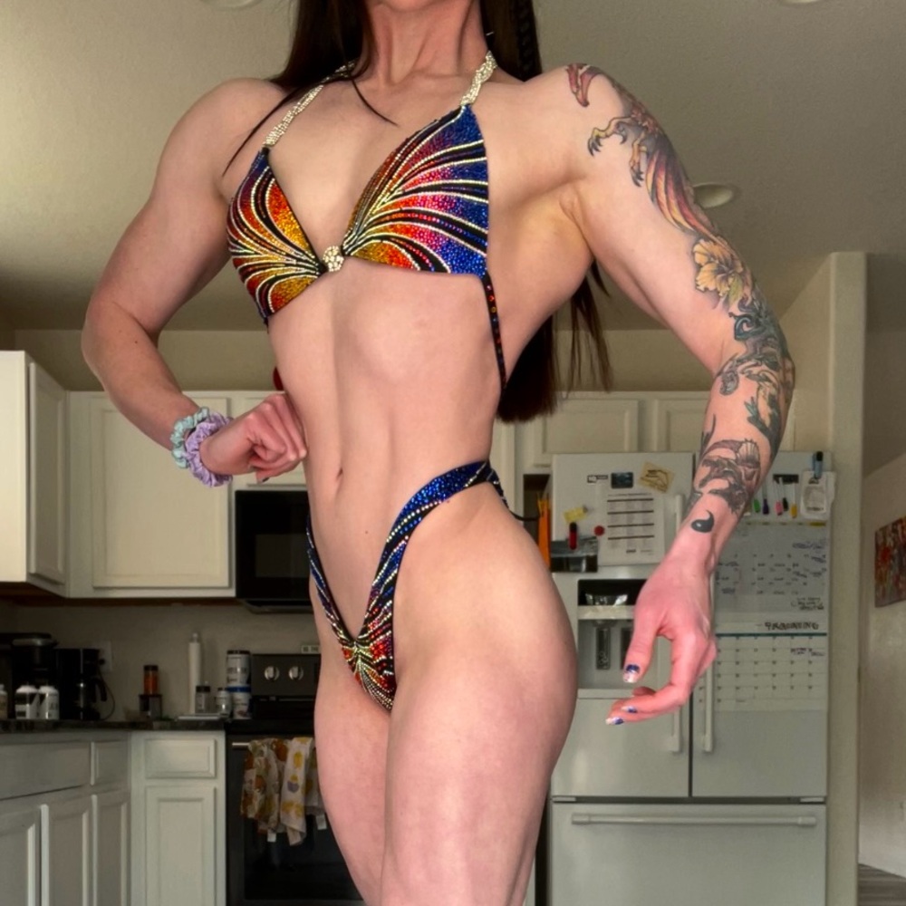 Muscle Dazzle Figure Competition Suit - Picture 10 of 10